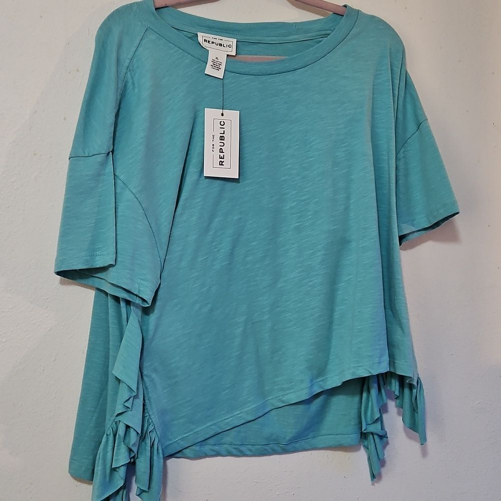For the Republic shirt ruffle new XL